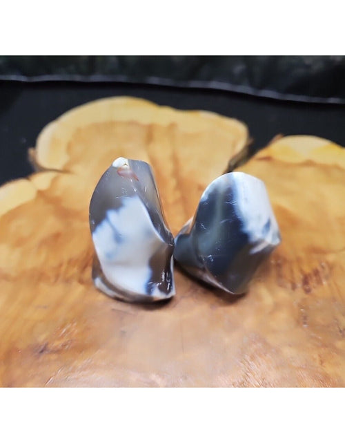 Load image into Gallery viewer, 2Pcs Natural Orca Agate Killer Whale Carnelian Crystal Flame Point Healing