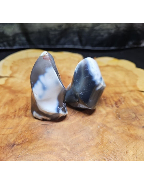 Load image into Gallery viewer, 2Pcs Natural Orca Agate Killer Whale Carnelian Crystal Flame Point Healing