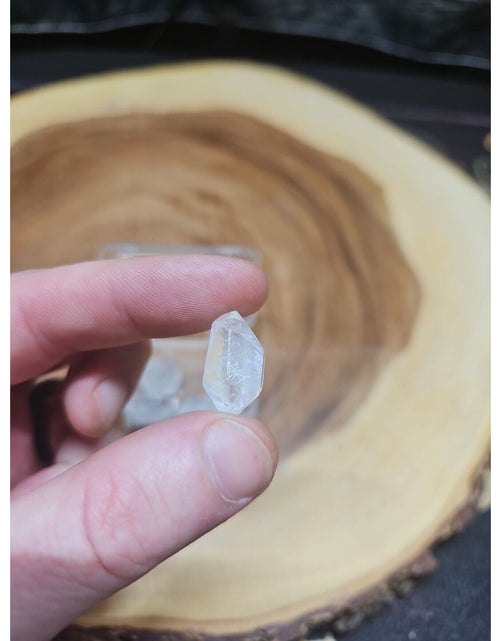 Load image into Gallery viewer, herkimer diamond quartz crystal new york 21grams 6 Large Cut
