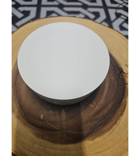 Chargeable turntable