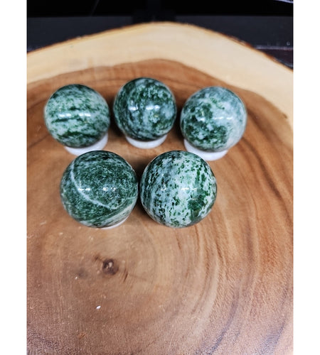 1each Natural Quartz Crystal Jasper Sphere Ball Healing 40mm W/ring Stand Random