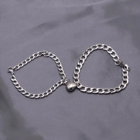 Load image into Gallery viewer, Magnetic Heart Couple Bracelet
