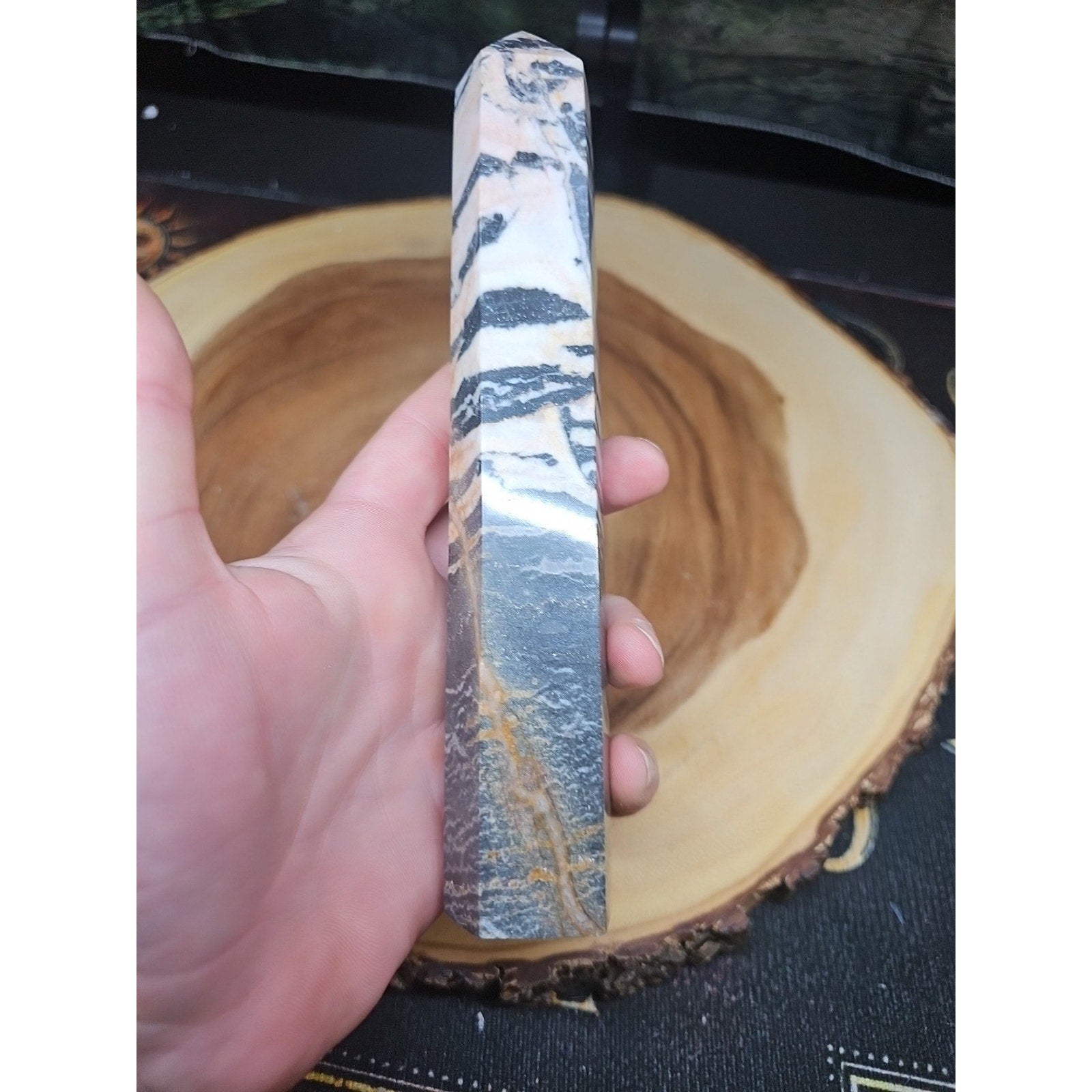 Zebra Stone Tower 443g 8in Tall