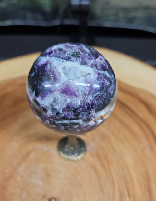 Load image into Gallery viewer, Phantom chevron sphere and stand
