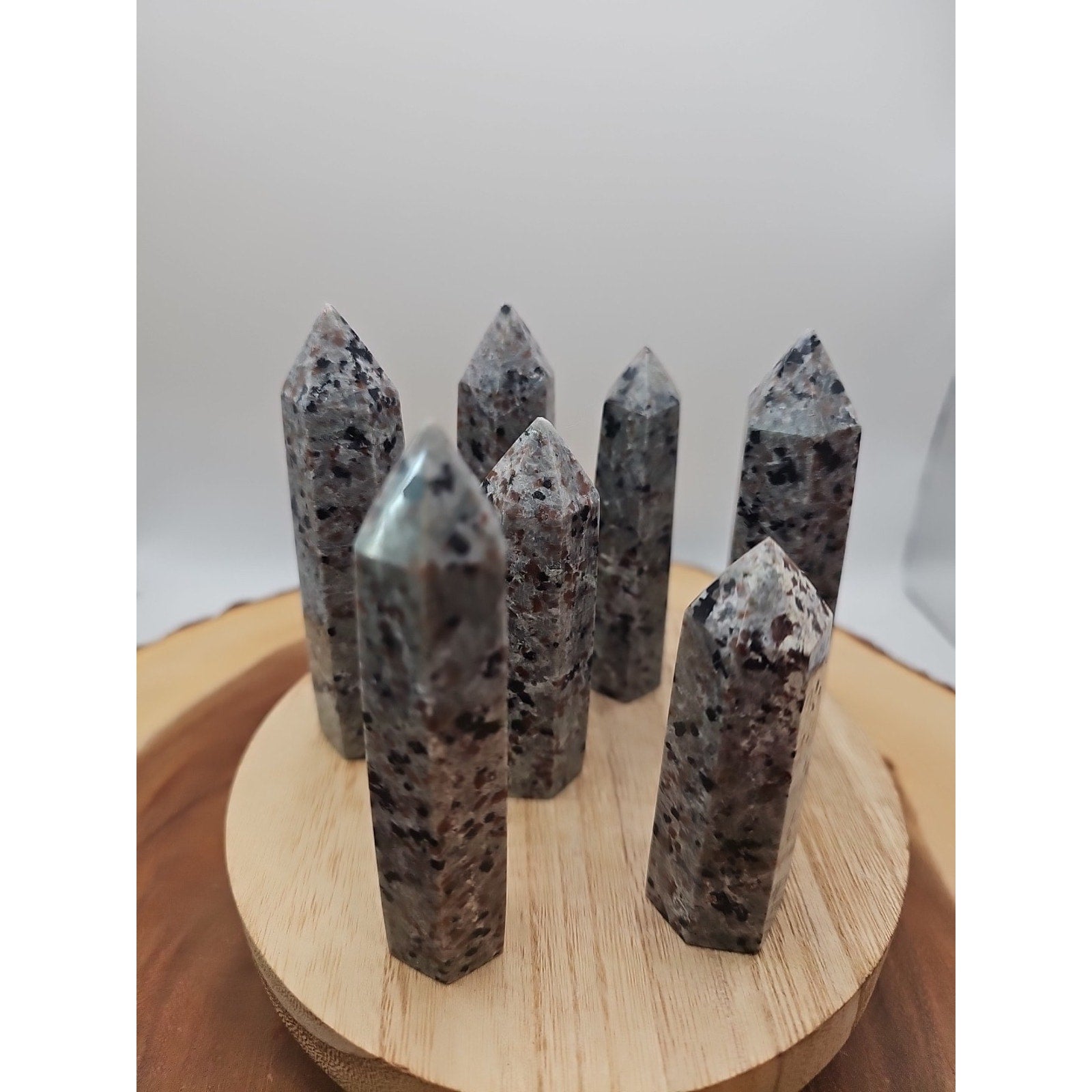 Yooperlite stone Tower UV Reactive 4in Tall Avg 98grams Avg 1 Each