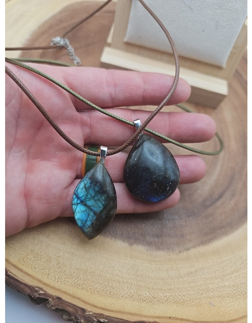 Load image into Gallery viewer, Labradorite Crystal Pendant 1 Each

