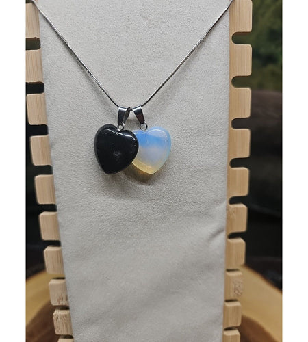 Pendant Necklace 16in Silver Chain Agate Heart