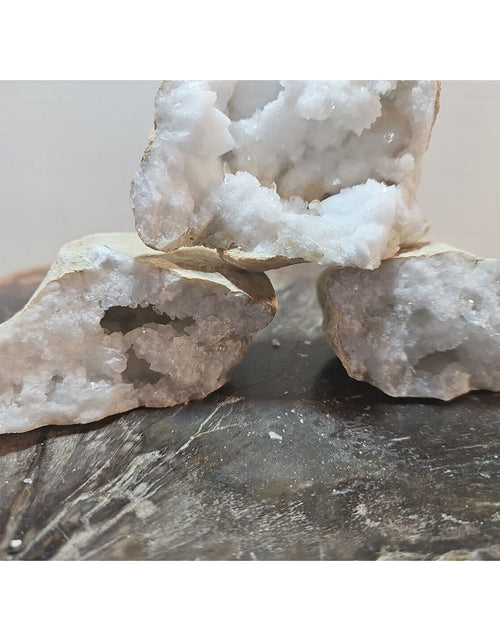 Load image into Gallery viewer, 3pcs 1.85lbs Geode Crystal Moroccan Quartz
