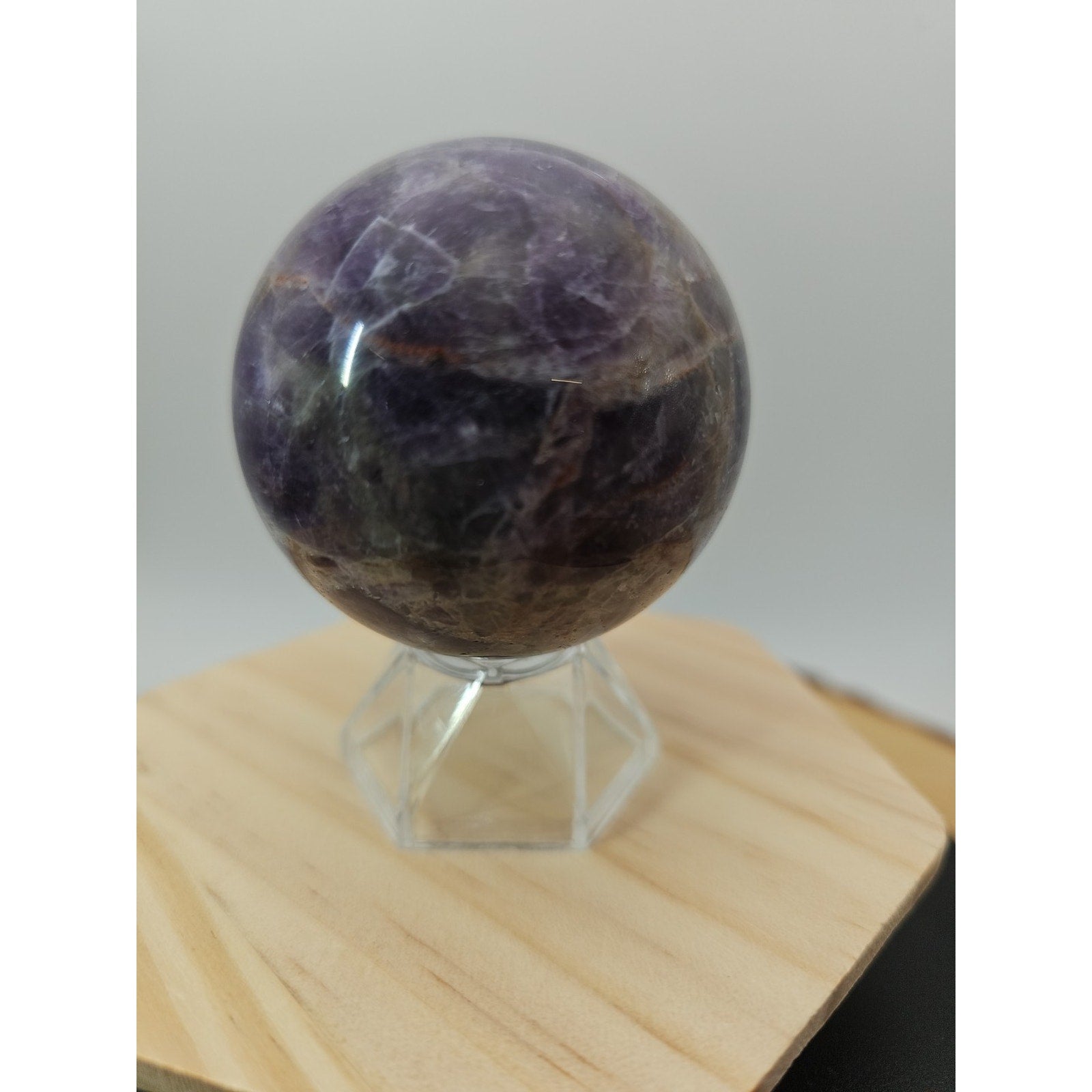 Chevron Amethyst Sphere 250g 56mm