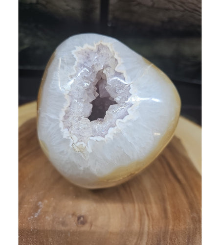 Natural 4.35lb Agate Carnelian Quartz Crystal Geode