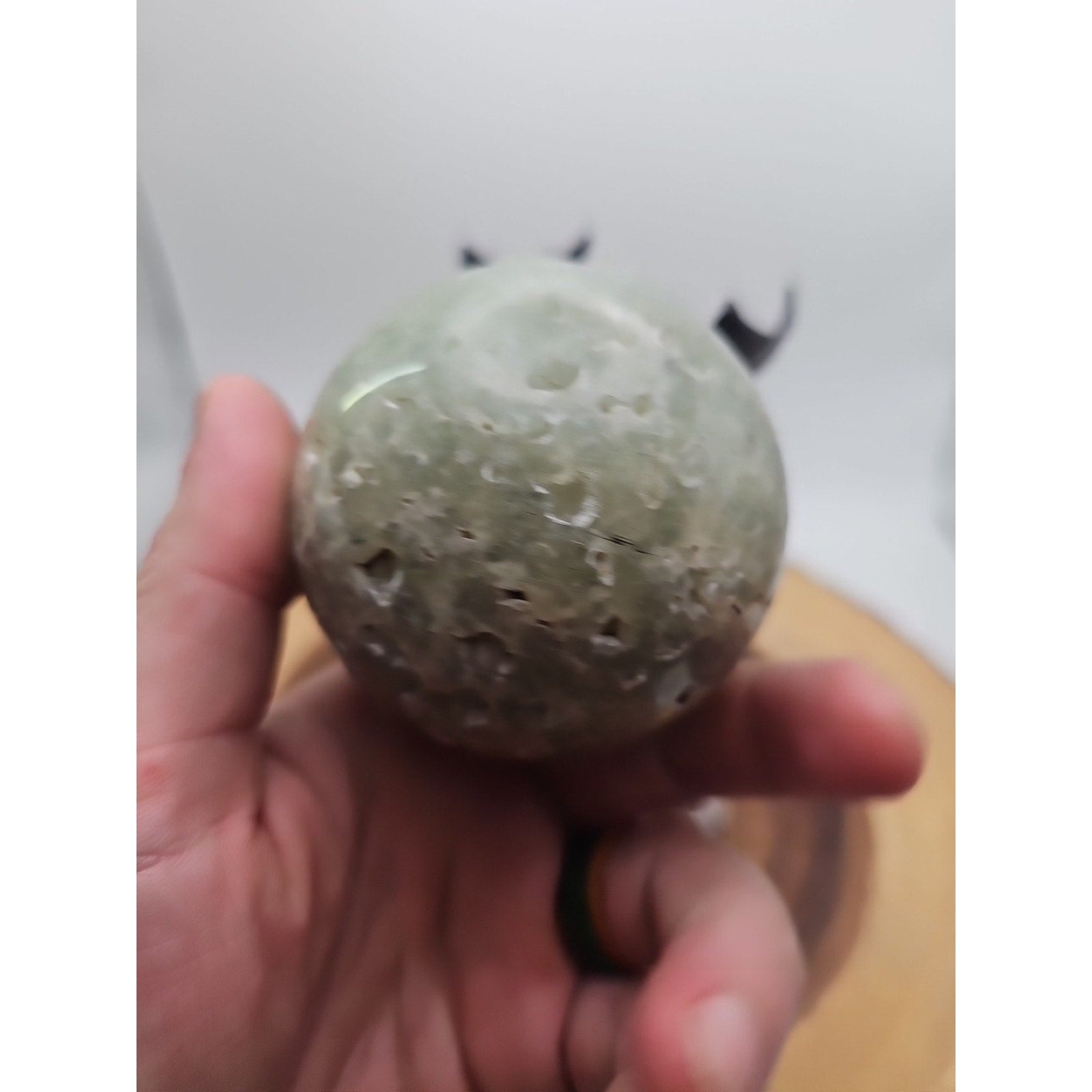 1lb 70mm Green Quartz W/Dragon Stand