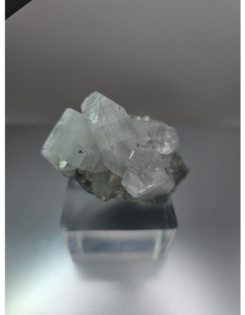 Load image into Gallery viewer, Apophyllite crystal specimen 108grams
