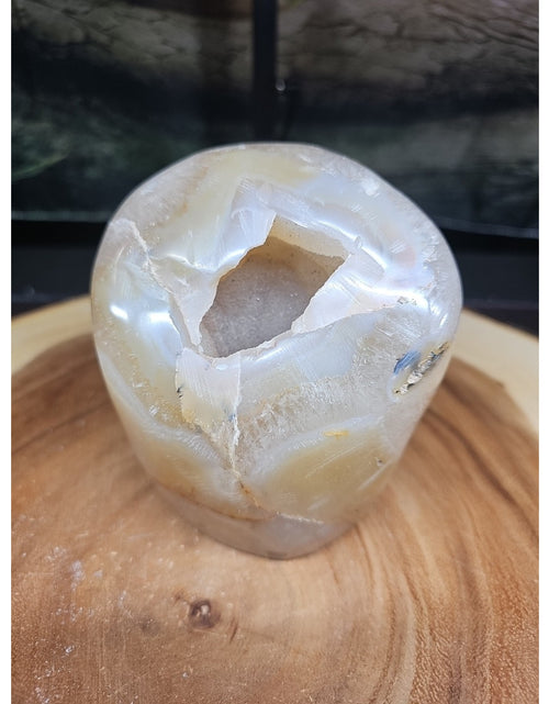 Load image into Gallery viewer, 2.69LB 1Pcs Natural Agate Carnelian Quartz Crystal Decoration Geode
