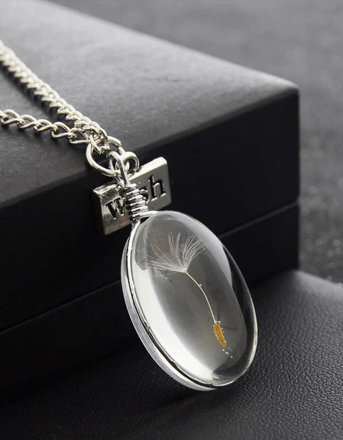 Load image into Gallery viewer, Mood Changing Stone Necklace
