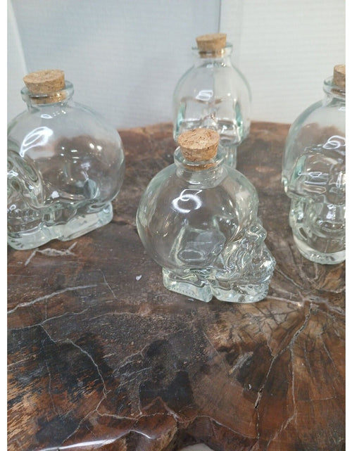 Load image into Gallery viewer, 4pcs Skull Decanter Leadfree Glass Skull Prop Bottle With Cork Stopper
