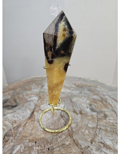 Load image into Gallery viewer, 251g Big Dragon Septarian Geode Quartz Crystal Geode Scepter Point Tower Healing
