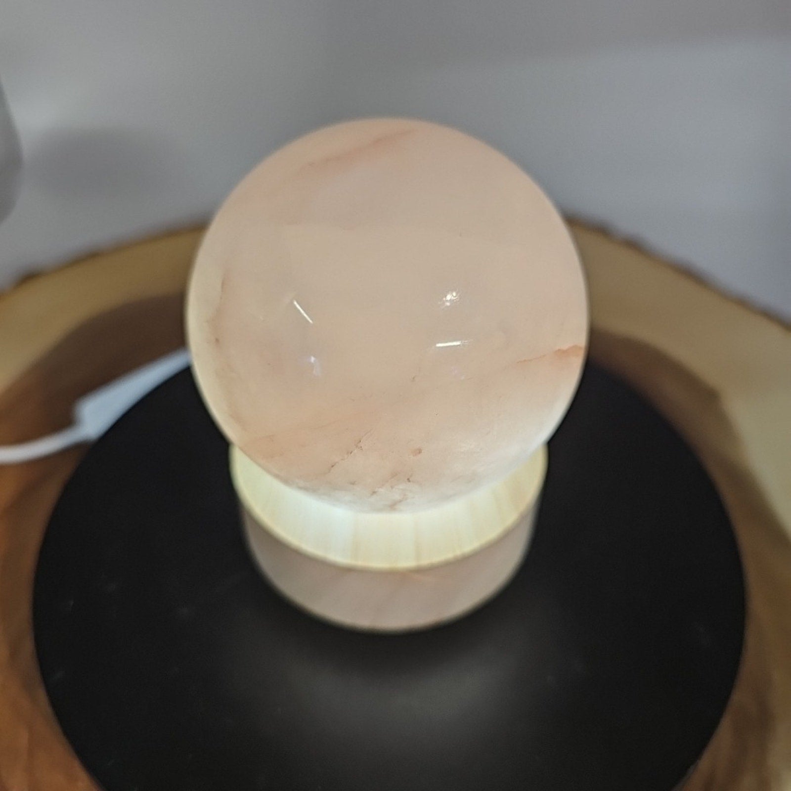 Quartz Crystal Sphere W/led Light Stand 63mm Avg
