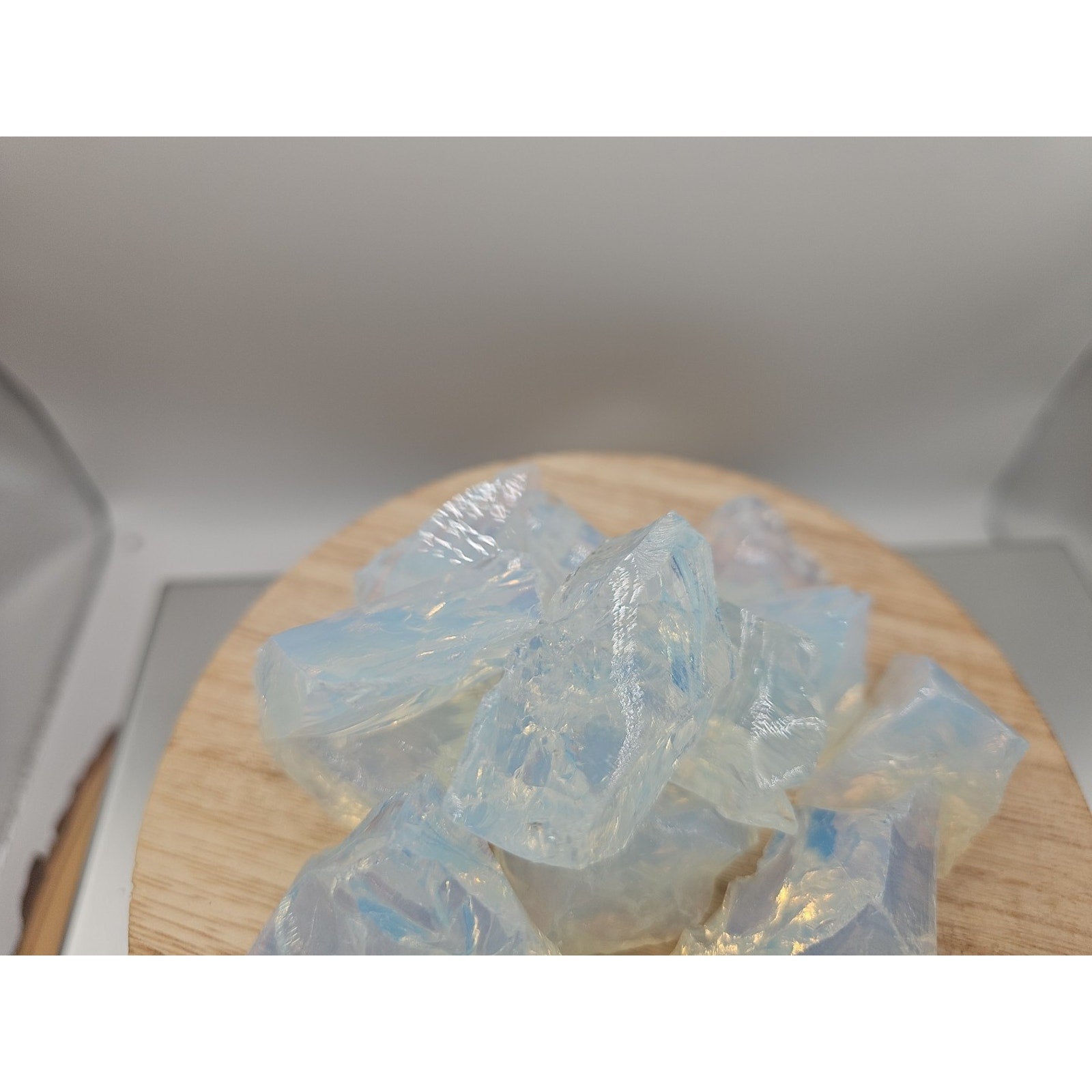 Opalite crystal Chucks 5pcs 4oz Avg