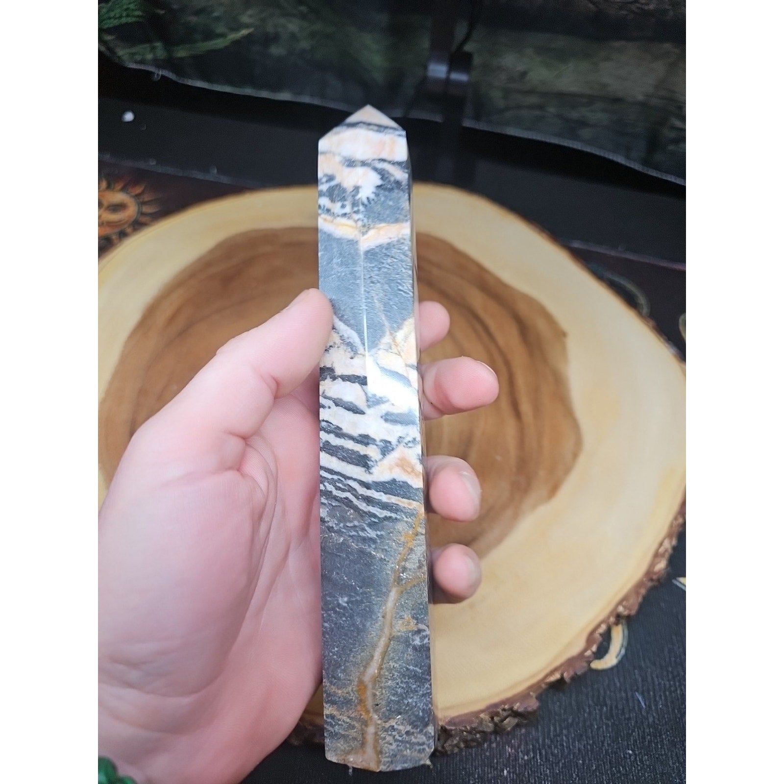 Zebra Stone Tower 443g 8in Tall