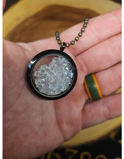 Load image into Gallery viewer, Necklaces Pendant Crush Opal
