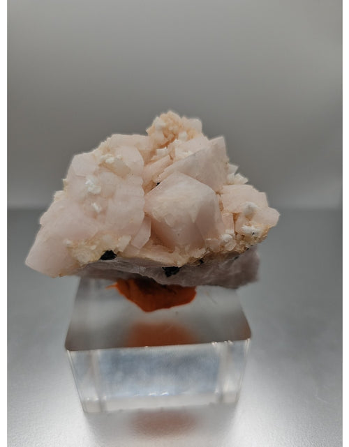 Load image into Gallery viewer, Mangano Calcite Peru 136grams
