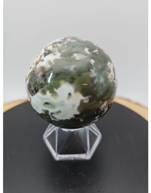 Load image into Gallery viewer, Moss Agate Sphere 187g Wstand 51mm

