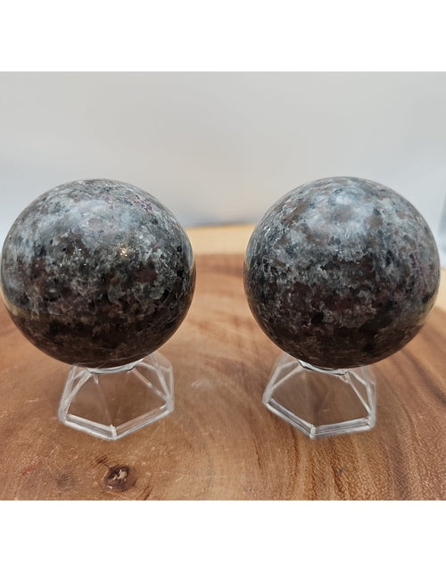 Load image into Gallery viewer, Yooperlite Stone Sphere 55mm 1 Each
