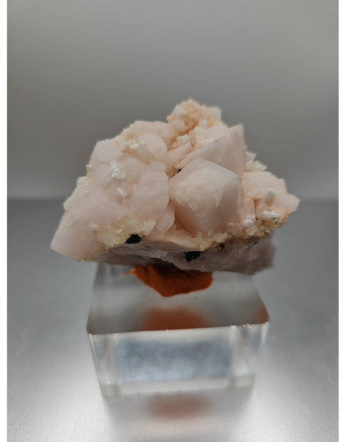 Load image into Gallery viewer, Mangano Calcite Peru 136grams
