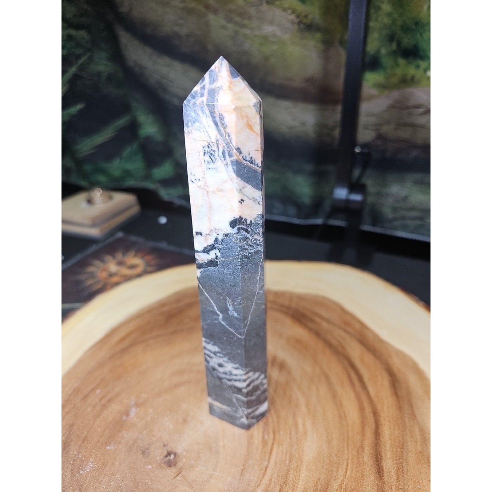 Zebra Stone Tower 390g 7.3/4 In Tall