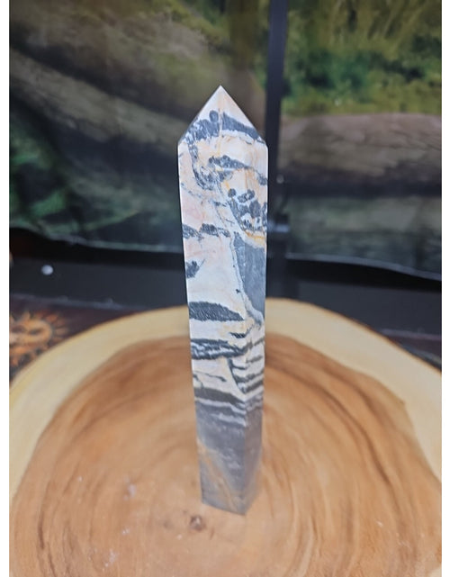 Load image into Gallery viewer, Zebra Stone Tower 443g 8in Tall
