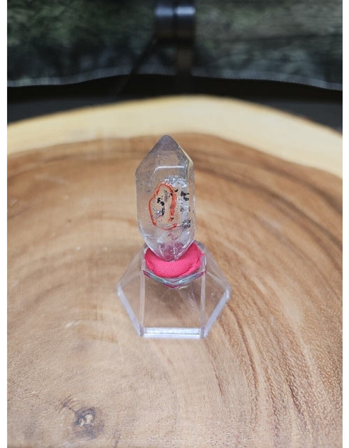 Load image into Gallery viewer, Quartz Crystal Point W/stand 19grams
