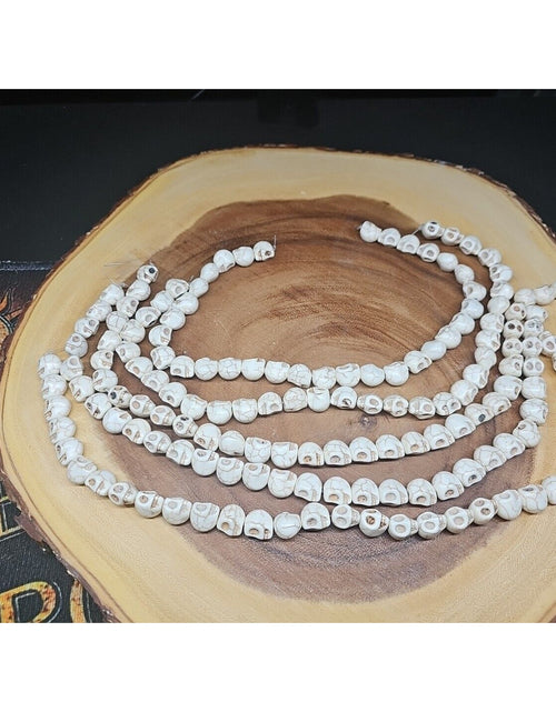 Load image into Gallery viewer, White Howlite Skulls 1 Strain
