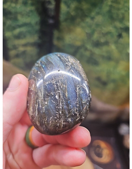 Load image into Gallery viewer, Labradorite Plam Stone 117 Grams Healing
