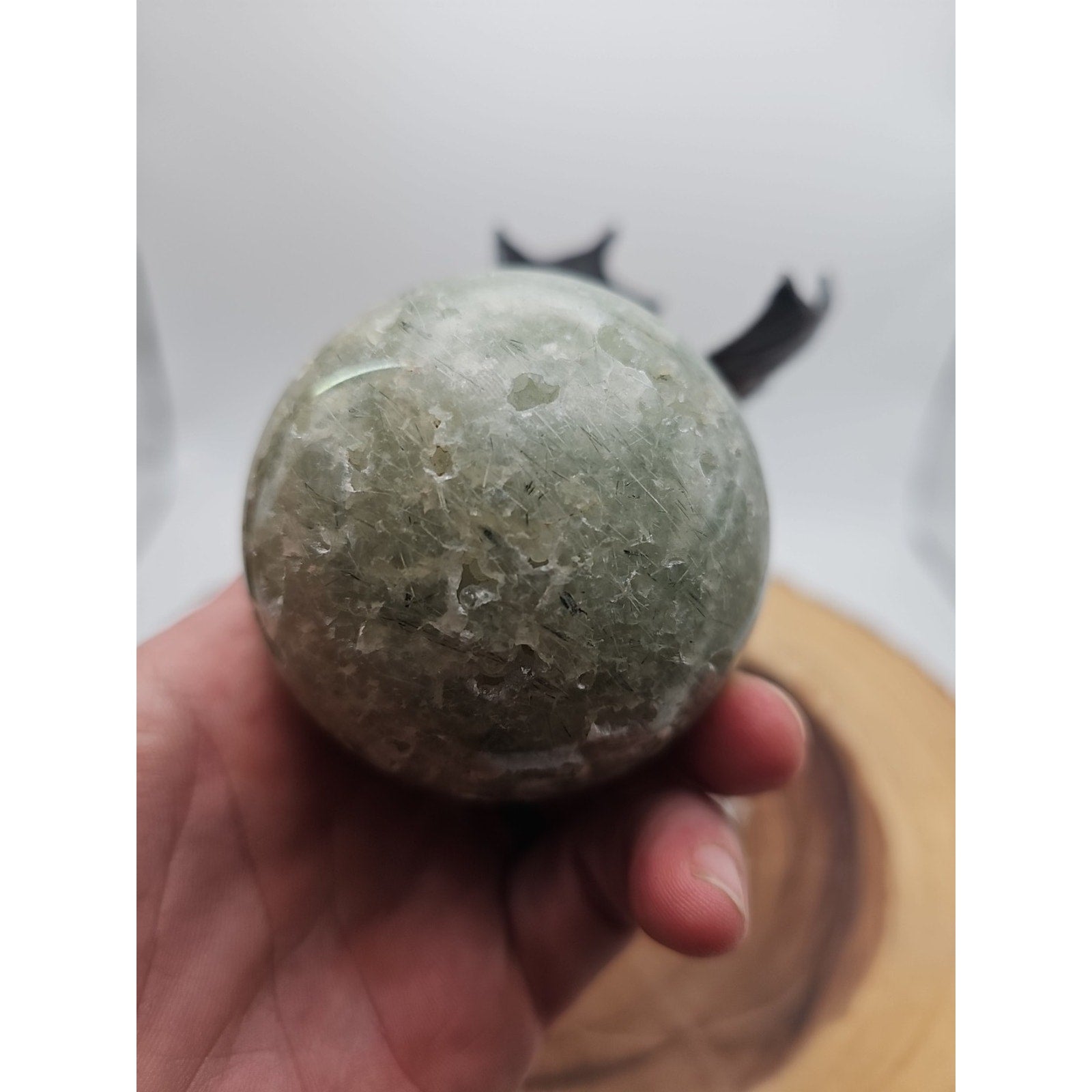 1lb 70mm Green Quartz W/Dragon Stand