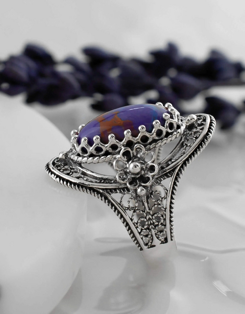 Load image into Gallery viewer, Mojave Turquoise Gemstone Sterling Silver Women Statement Ring with Daisy Figures
