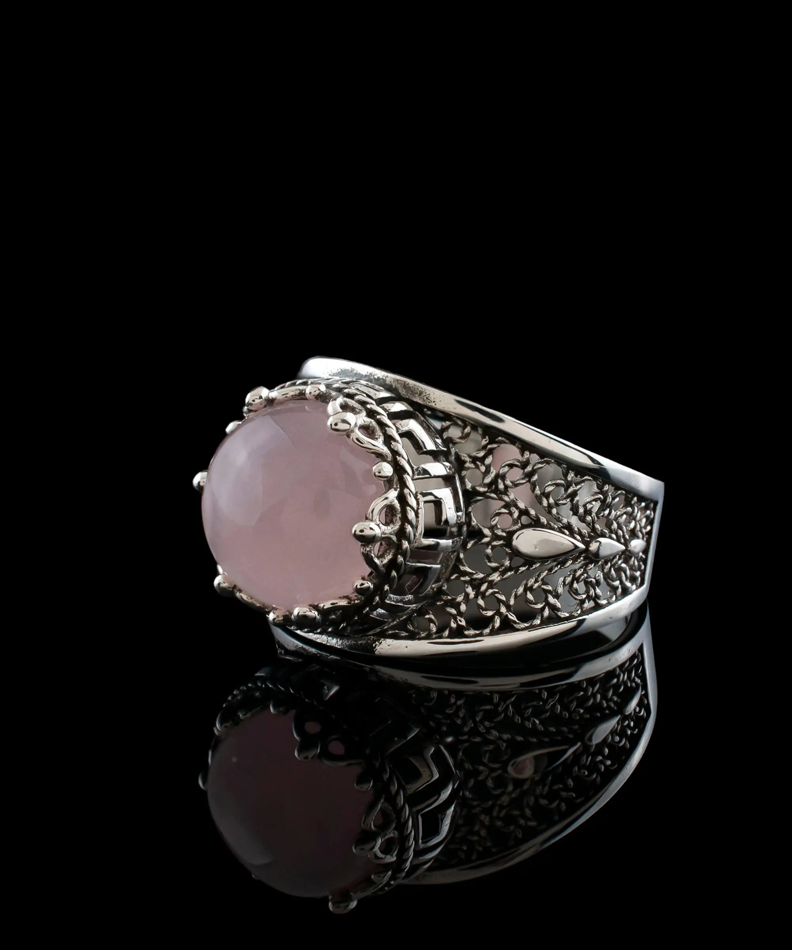 Meander Pattern Filigree Art Rose Quartz Gemstone Women Silver Cocktail Ring