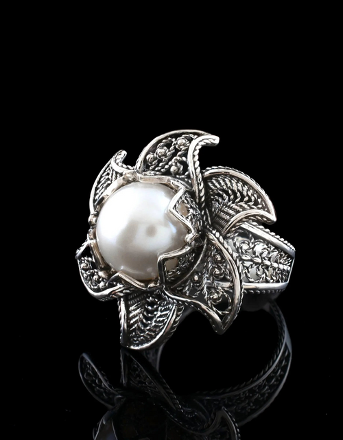 Load image into Gallery viewer, Lotus Flower Freshwater Pearl Women Silver Statement Ring
