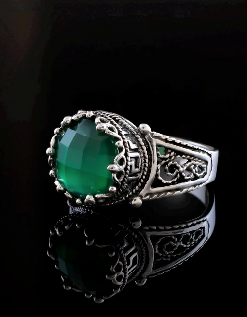 Load image into Gallery viewer, Greek Key Pattern Filigree Art Green Agate Gemstone Women Silver Cocktail Ring

