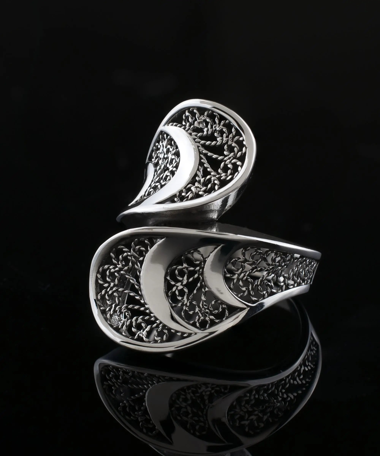 Sterling Silver Filigree Art Women Twisted Bypass Cocktail Ring