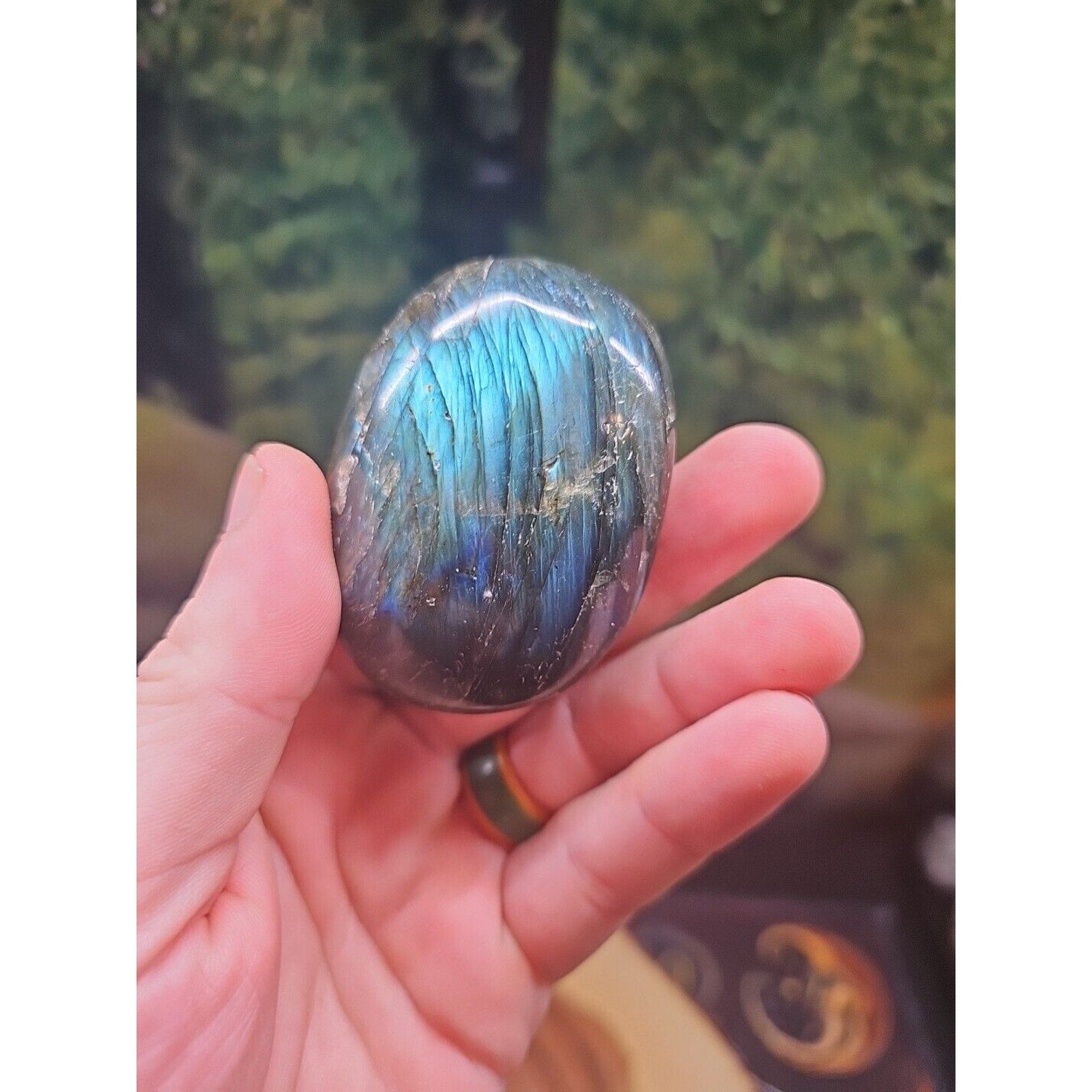 Labradorite Plam Stone 117 Grams Healing