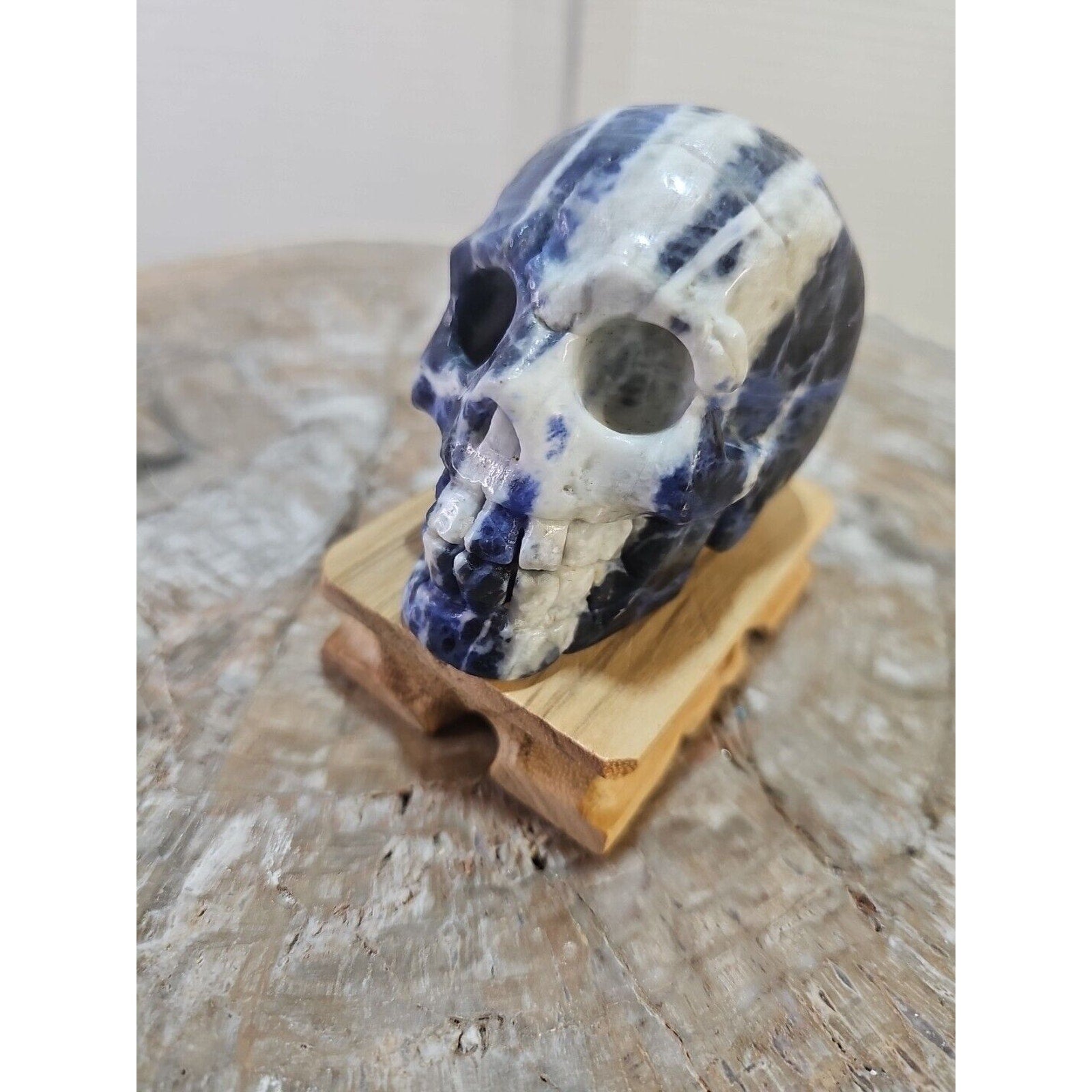 356G Natural Blue stripe quartz hand Carved skull crystal healing