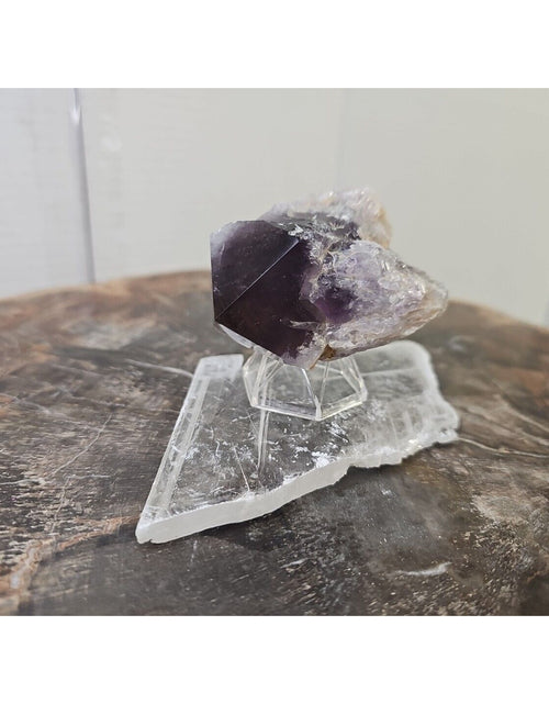 Load image into Gallery viewer, 209g Amethyst Point Crystal W/ Selenite Base Really Great Point!!
