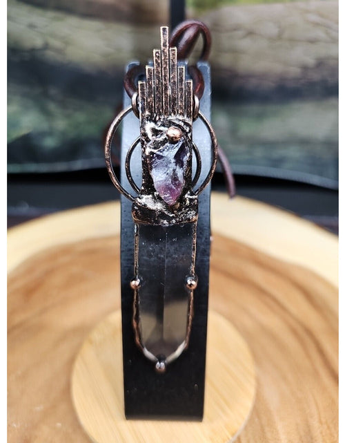 Load image into Gallery viewer, Healing Quartz Crystal Necklace W/Leather Cord
