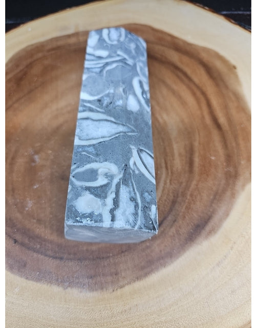 Load image into Gallery viewer, 1000 Eye Jasper 1.76lb 7.5in Tall
