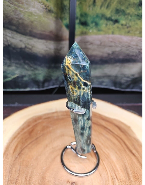 Load image into Gallery viewer, Moss Agate Generator W/Stand 220grams
