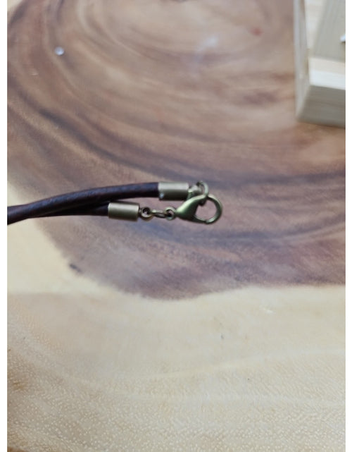 Load image into Gallery viewer, Quartz Lucky Pendant Leather Cord
