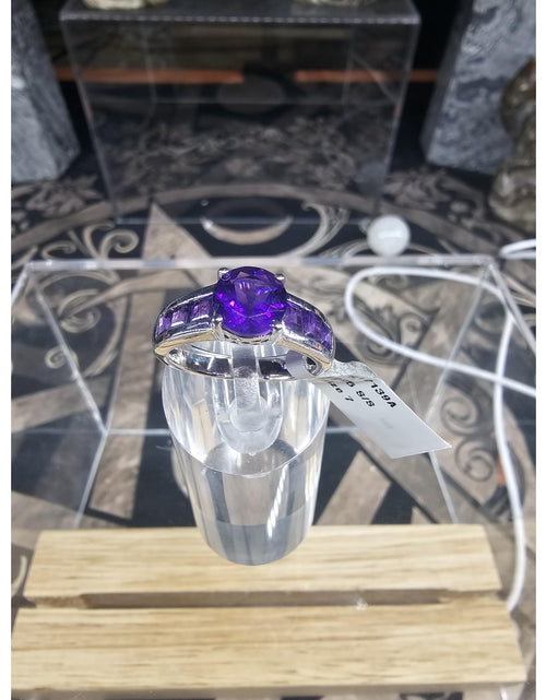 Load image into Gallery viewer, Amethyst Ring size 7
