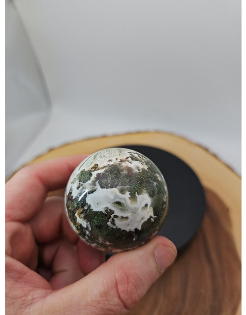 Load image into Gallery viewer, Moss Agate Sphere 187g Wstand 51mm
