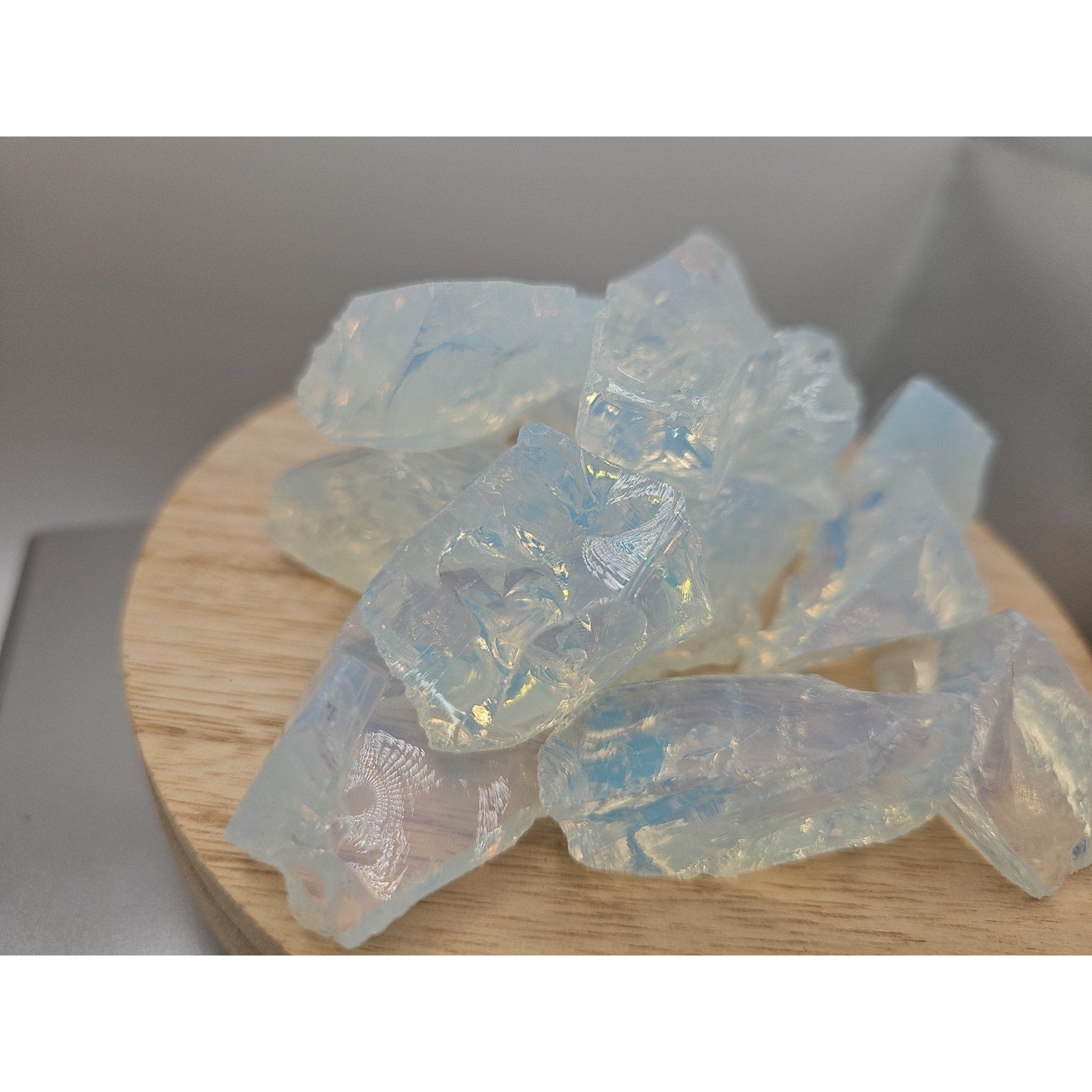 Opalite crystal Chucks 5pcs 4oz Avg