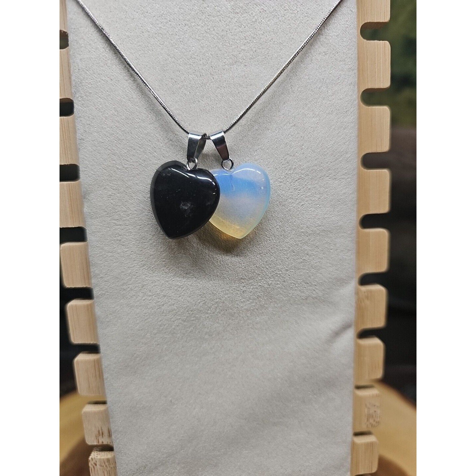 Pendant Necklace 16in Silver Chain Agate Heart